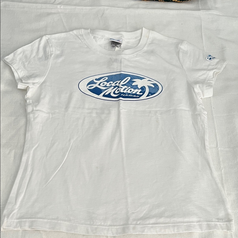 NWT VTG Local Motion Women's White Short Sleeve Teeg